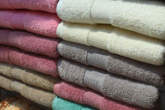 7 Types of Businesses That Should Purchase Wholesale Towels